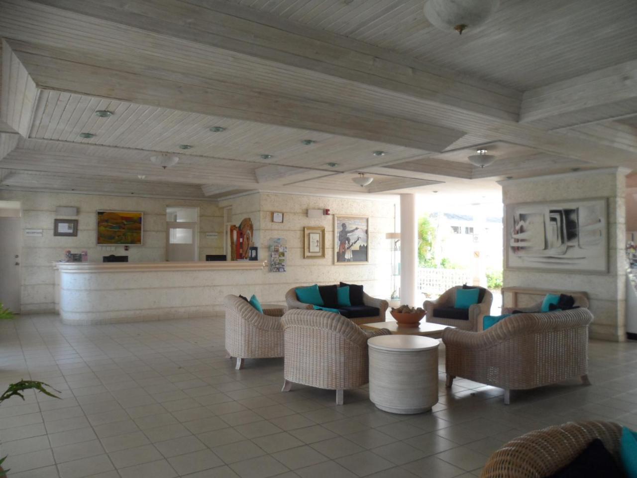 Hotel Pommarine บริดจ์ทาวน์ ภายนอก รูปภาพ